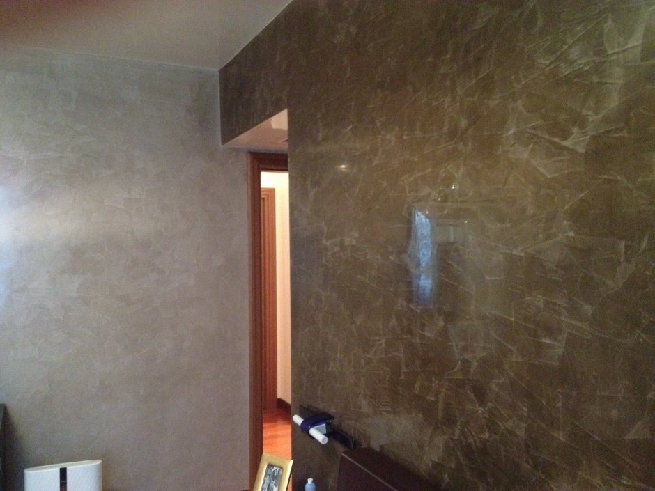 Венецианская штукатурка под мрамор на кухне