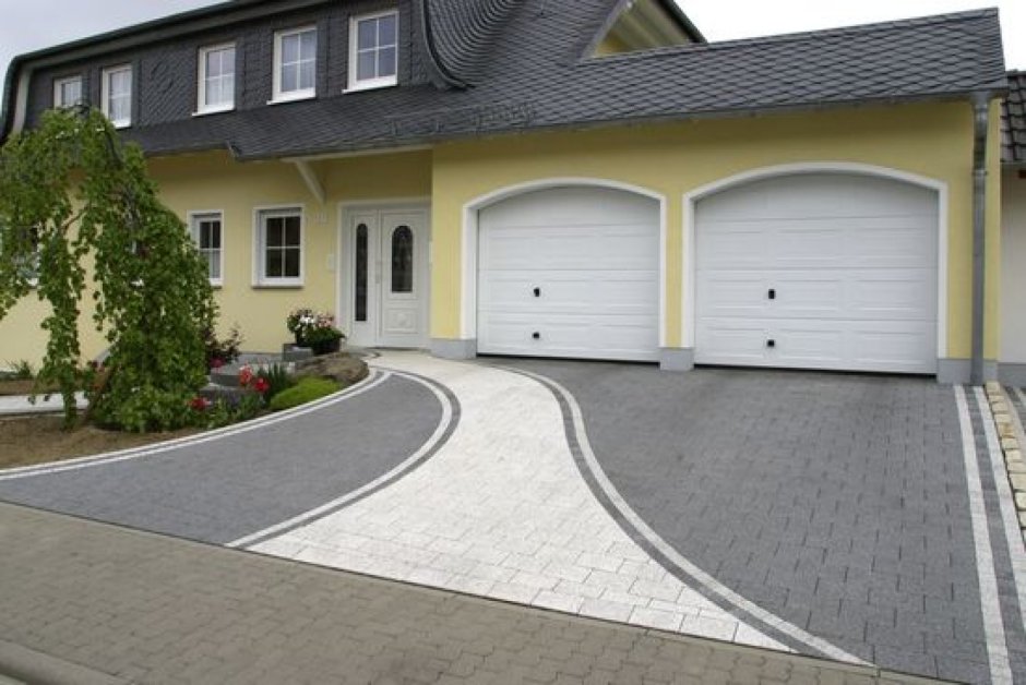 Брусчатка перед гаражом