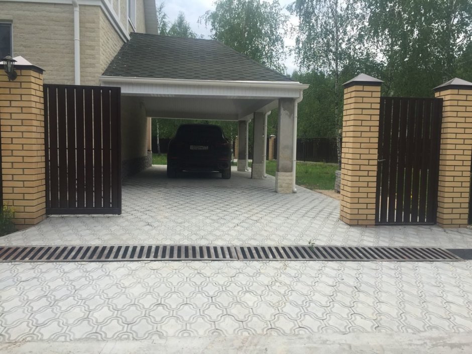 Мощение стоянки для машины на даче