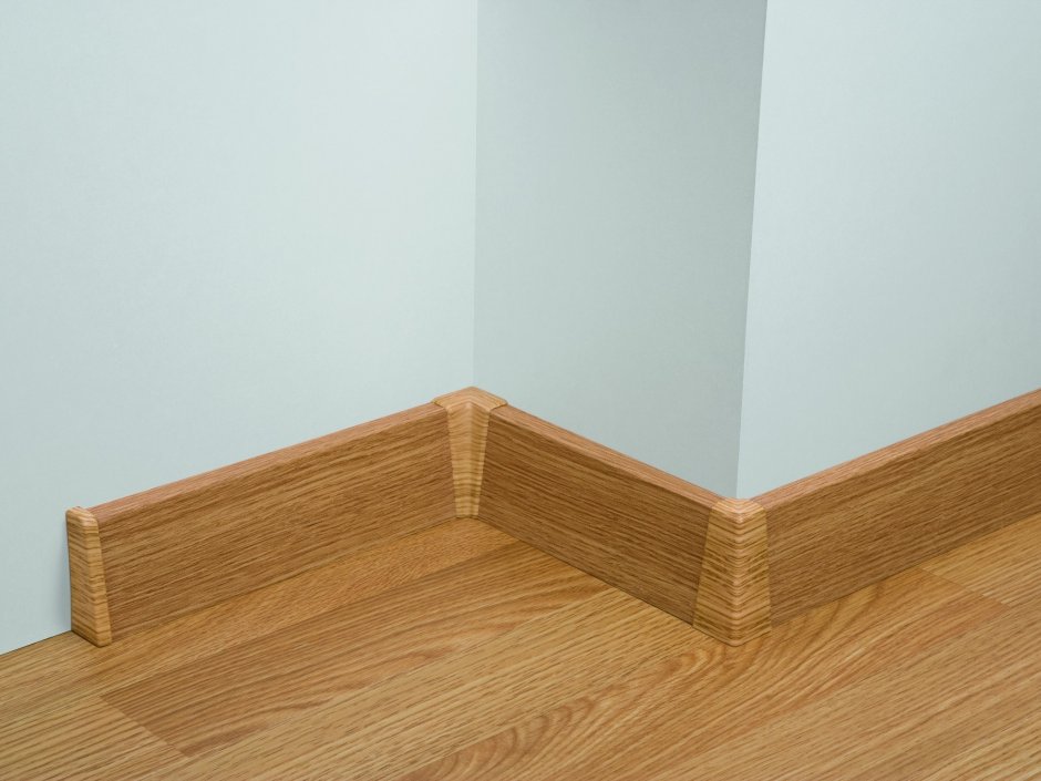 Плинтус деревянный напольный 2022
