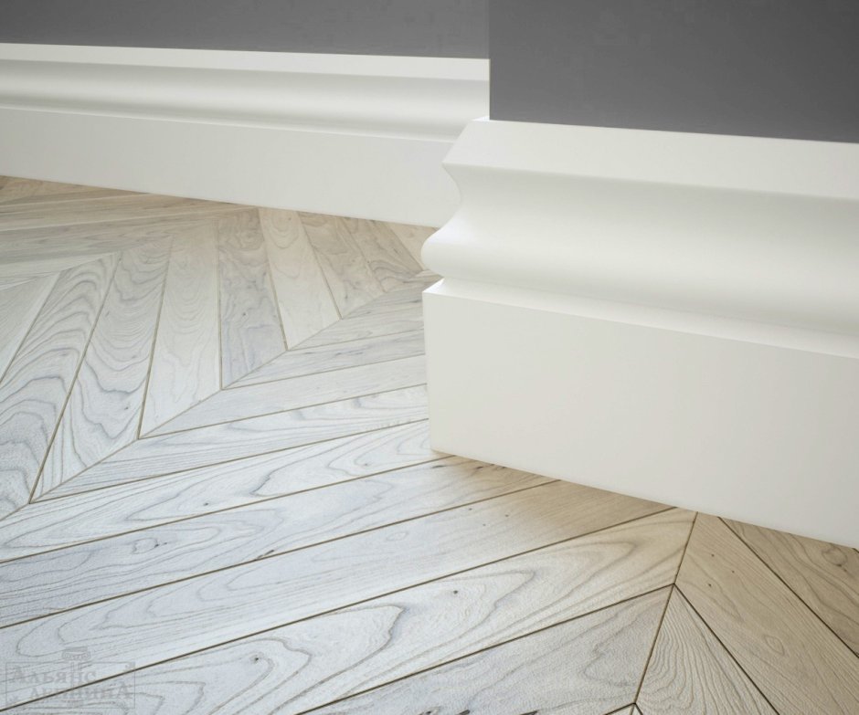 Деревянный плинтус для пола