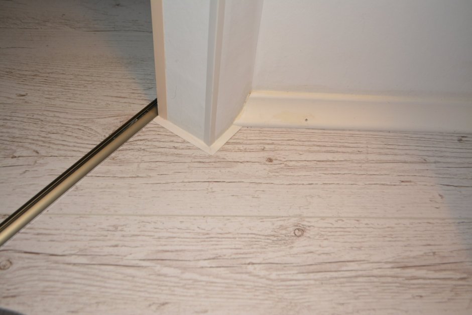 Плинтус для линолеума