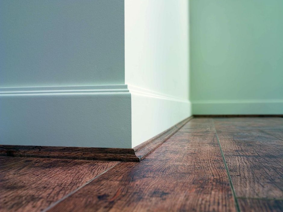 Плинтус Cezar дюрополимер