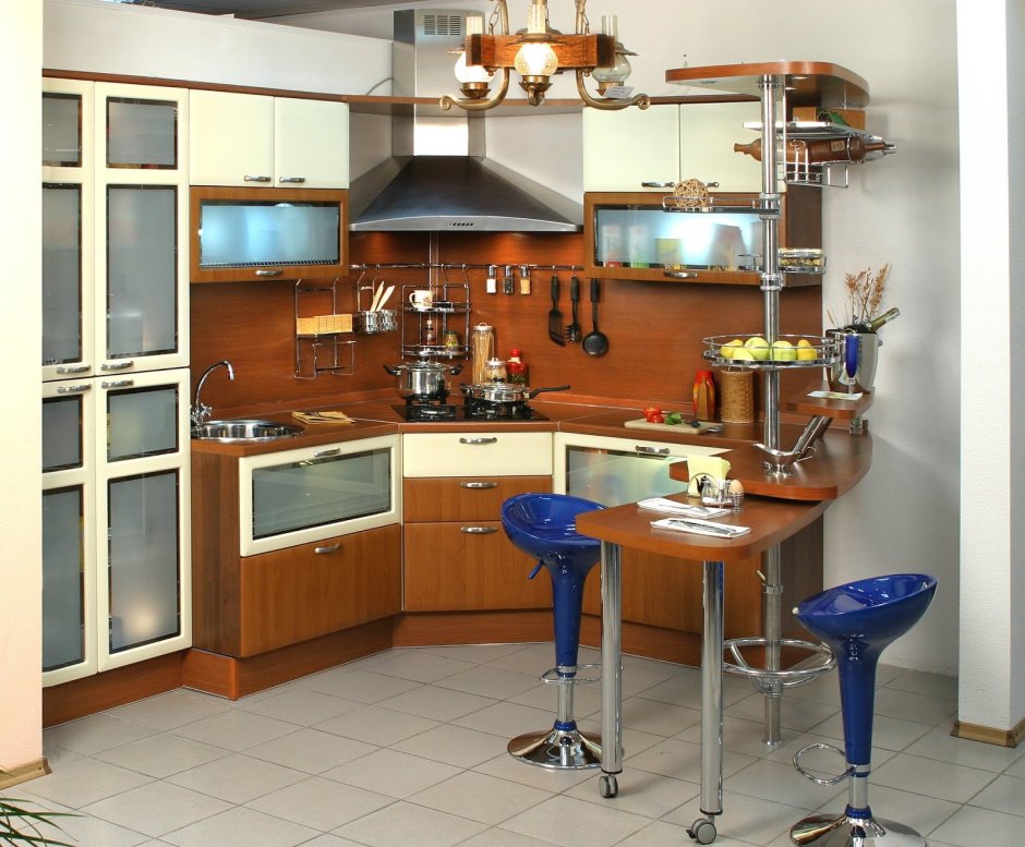 Кухня с подвесными полками