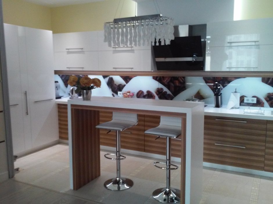 Барная стойка для кухни с бутылочницей