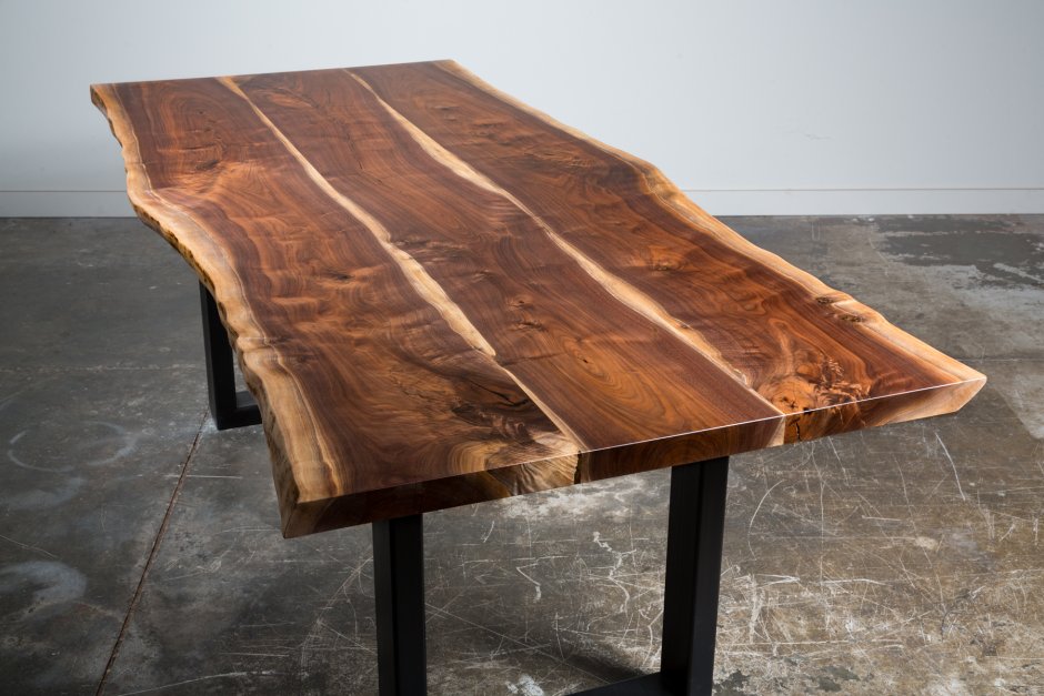 Обеденный стол из спила