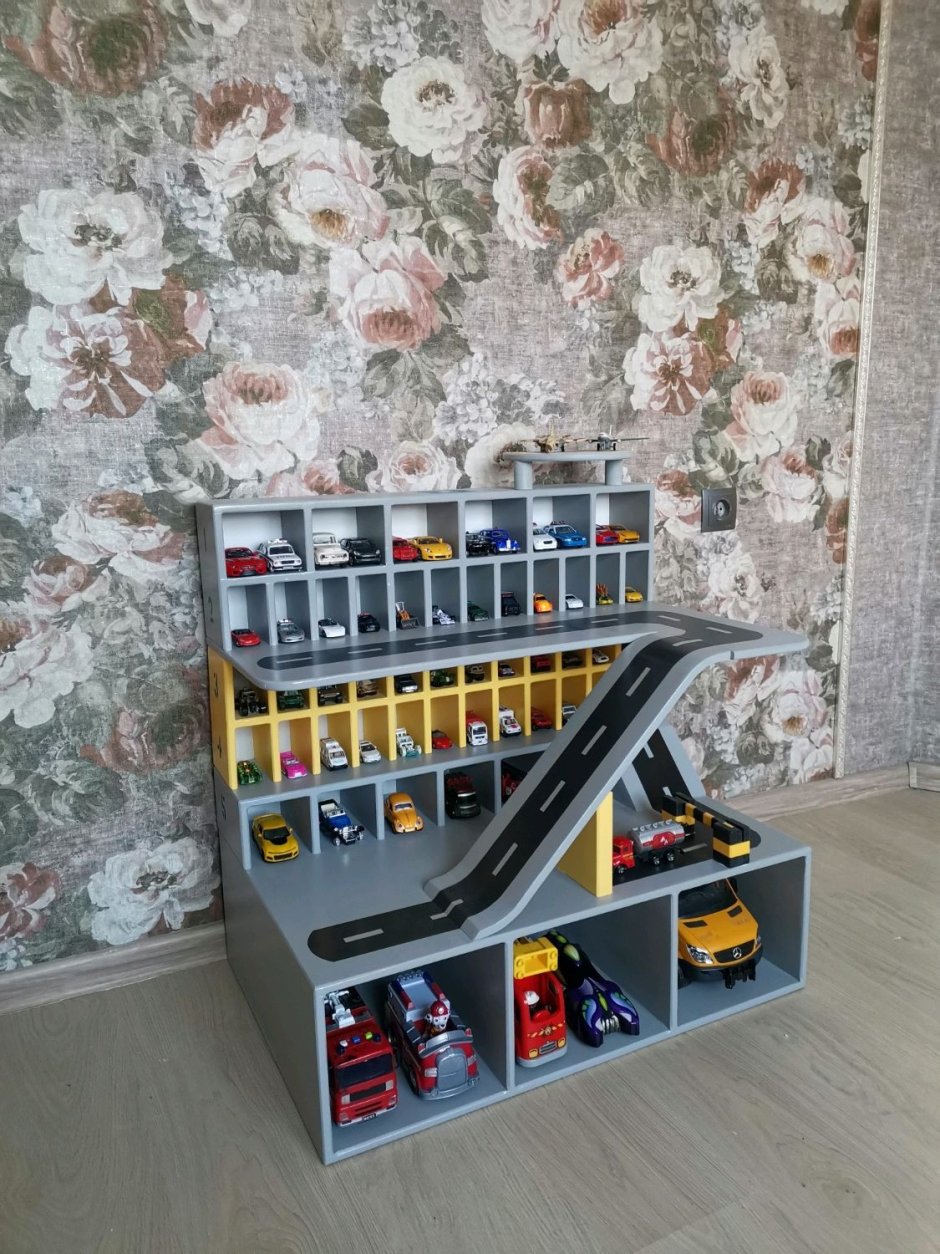 Роллетный шкаф в паркинг