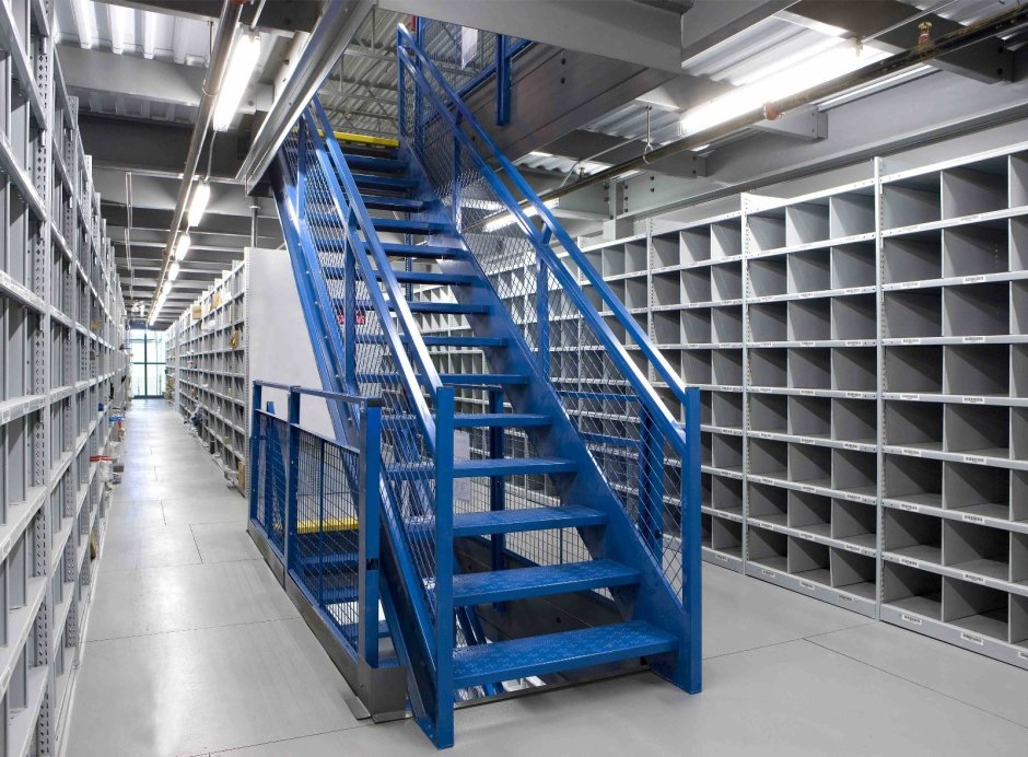 Стеллаж складской (1рама 2,5 м + 4 балки)