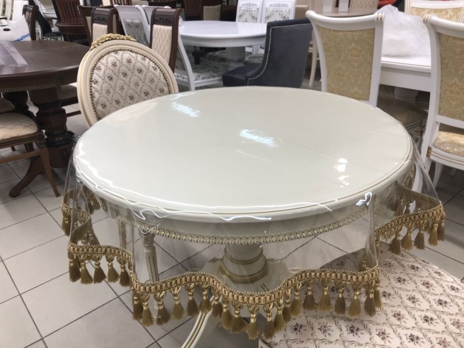 Прозрачная клеенка на стол