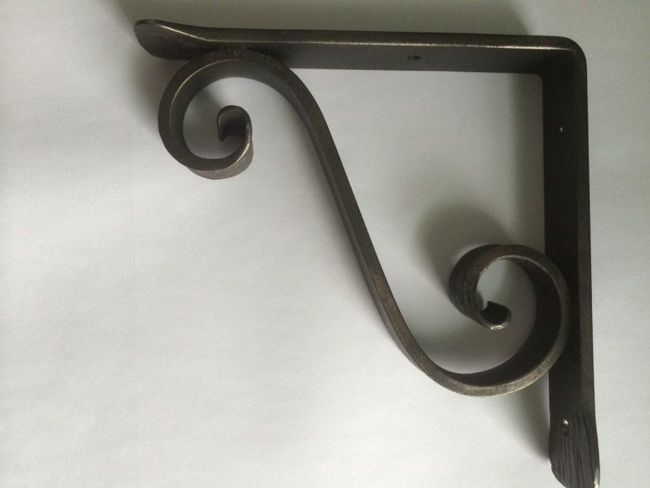 Кованые держатели для полок