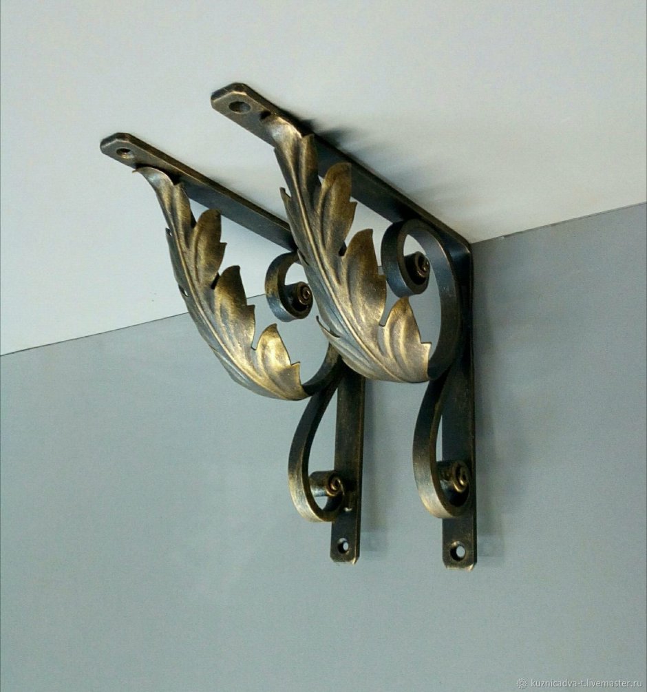 Кованые держатели для полок