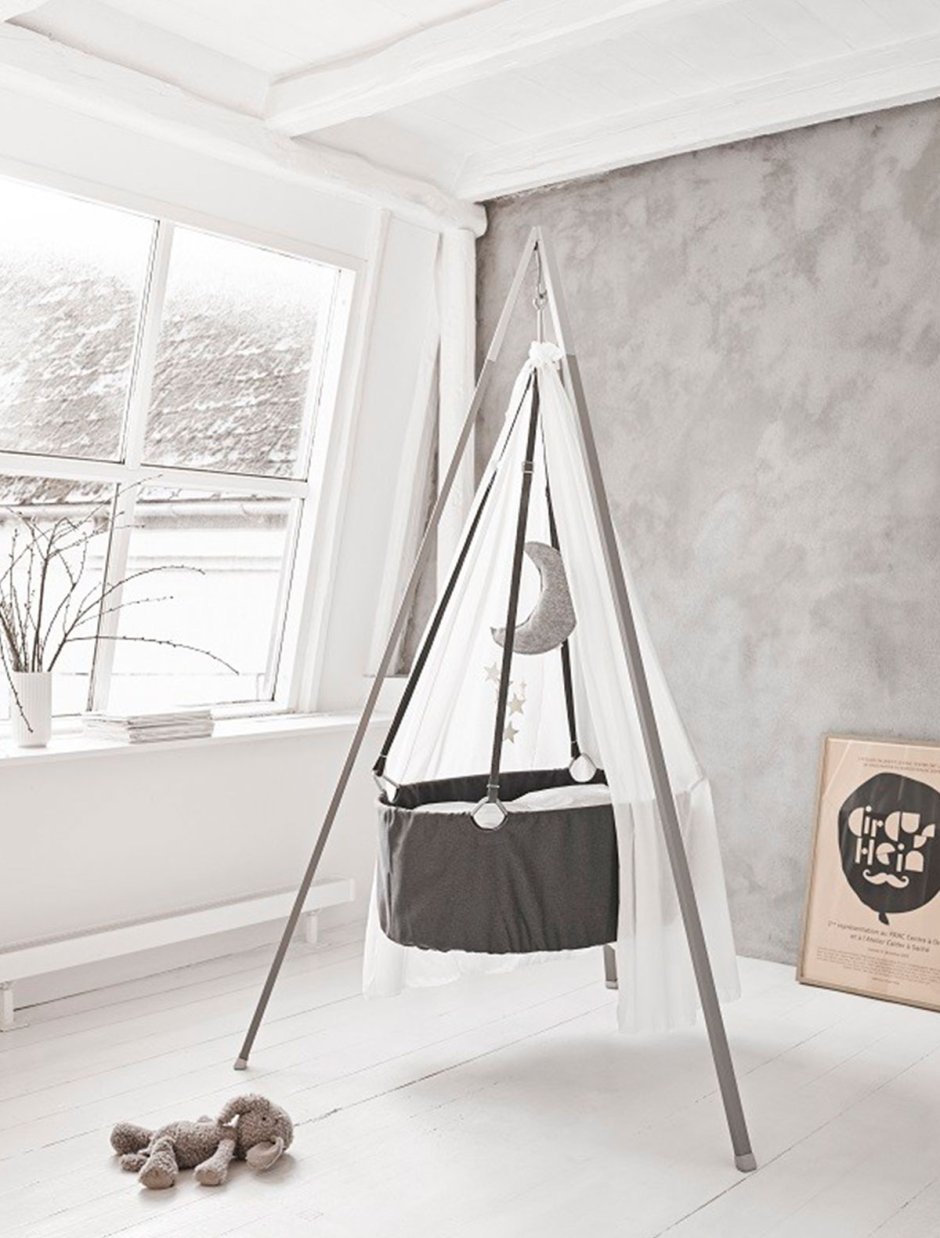 Подвесная кроватка для новорожденных