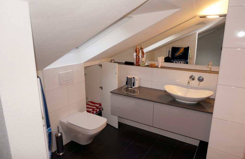 Санузел на мансардном этаже