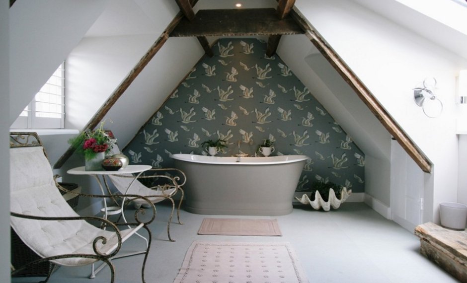 Мансардная ванная комната