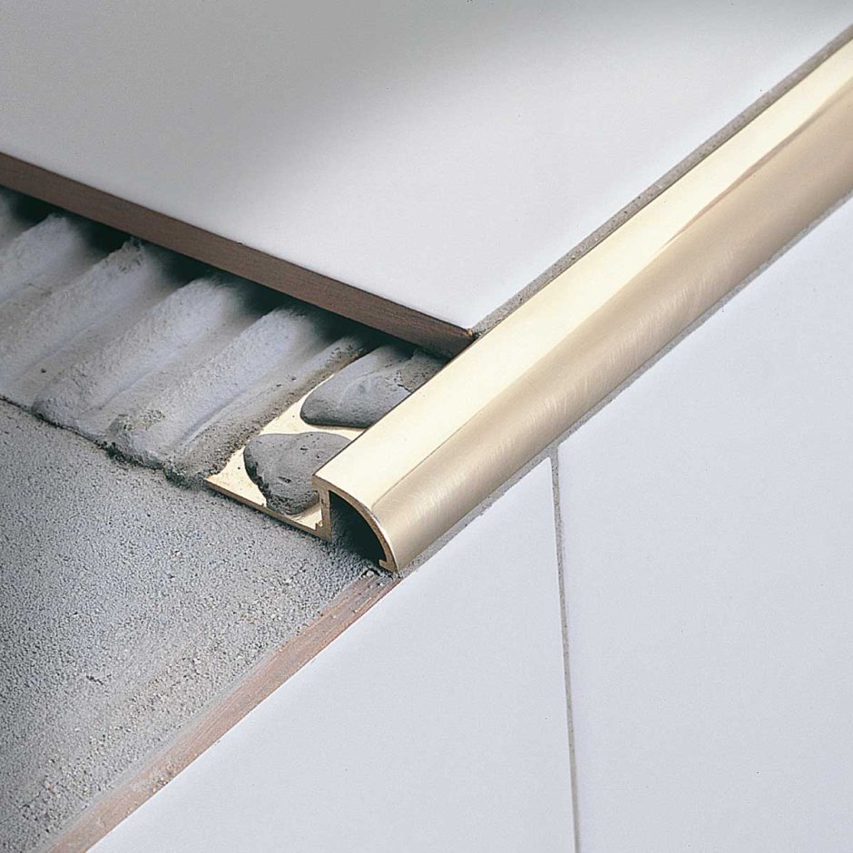 Уголок для плитки