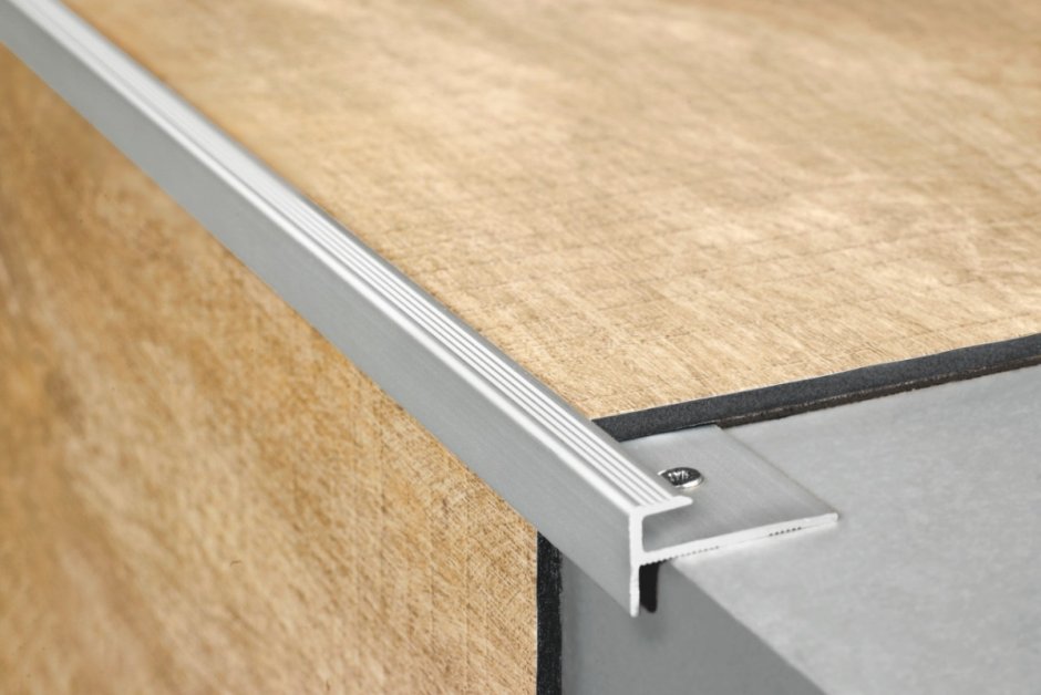 Профиль для ступеней quick Step Livyn