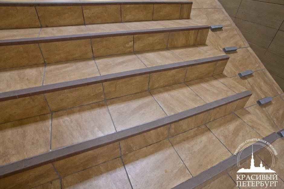 Углы на ступени керамогранит