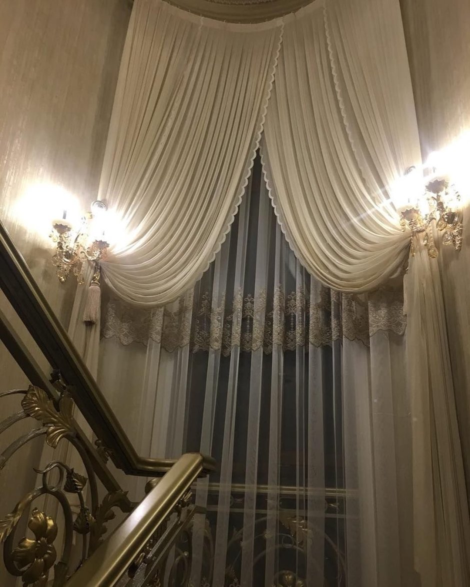 Шторы на лестничный пролет
