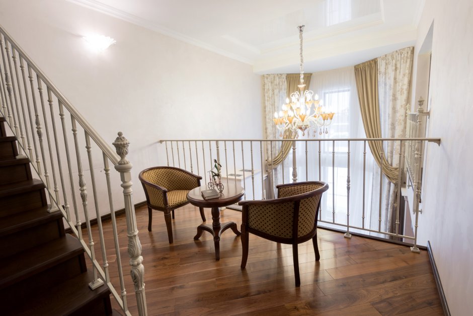 Шторы в сталинке с высокими потолками