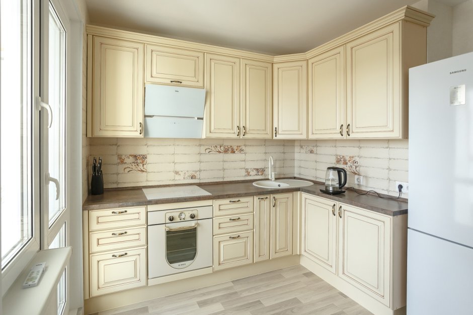Кухня цвета слоновой кости