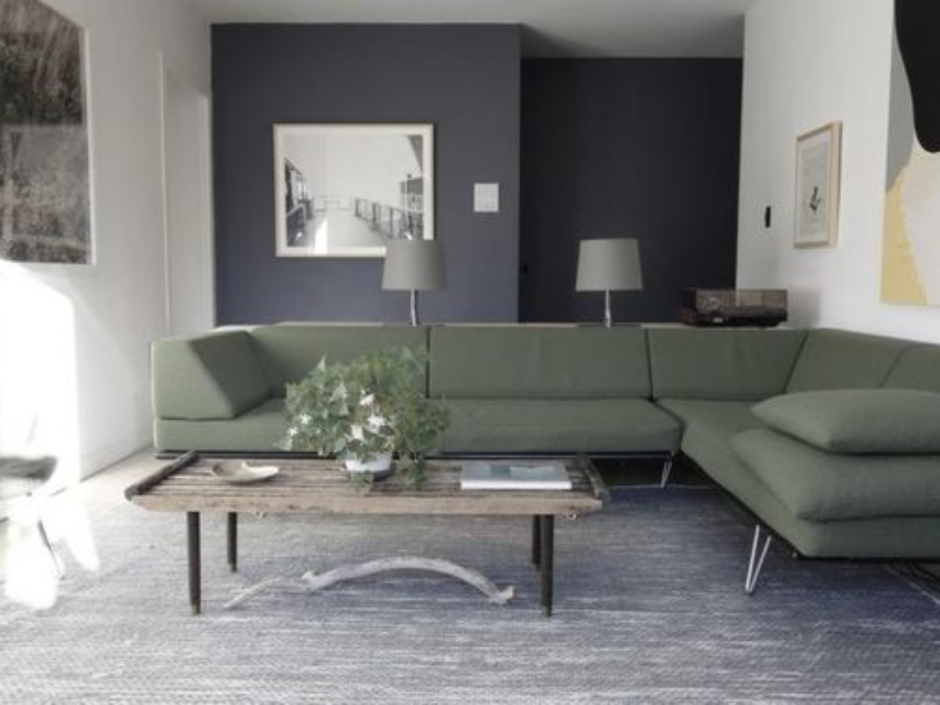 Зеленые подушки в интерьере