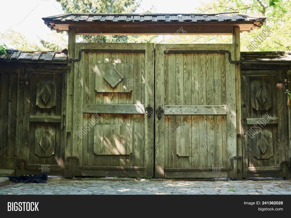 Деревянные ворота 18 века