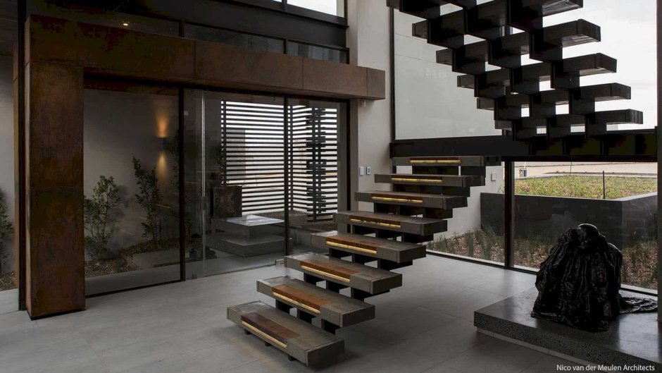 Лестница в погреб металлическая