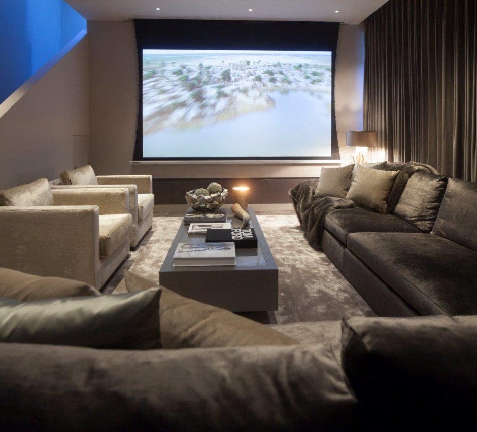 Проектор в интерьере гостиной