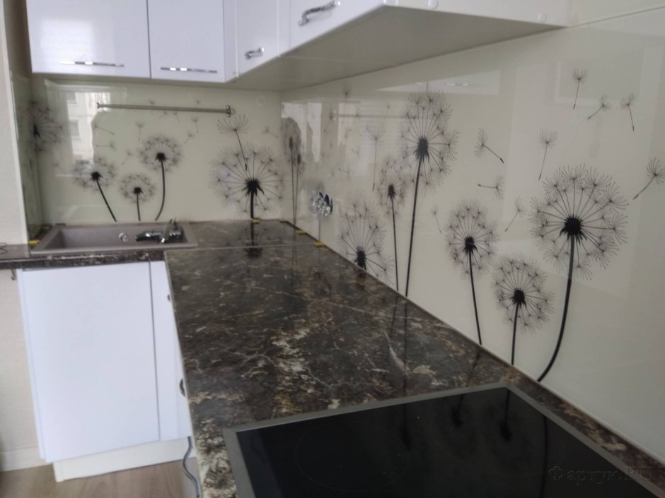 Фартук для кухни из стекла одуванчики