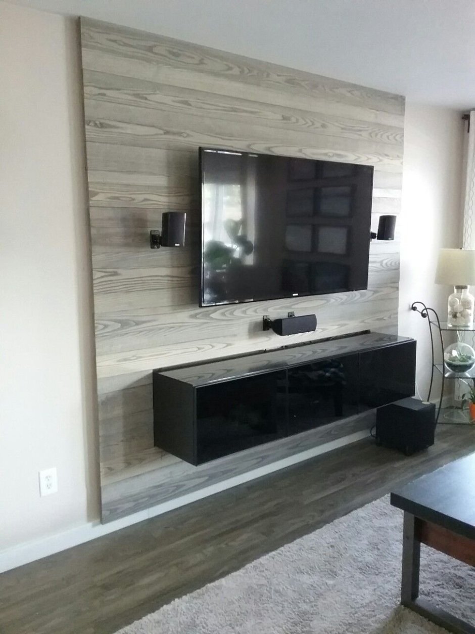 Ламинат на стене за телевизором