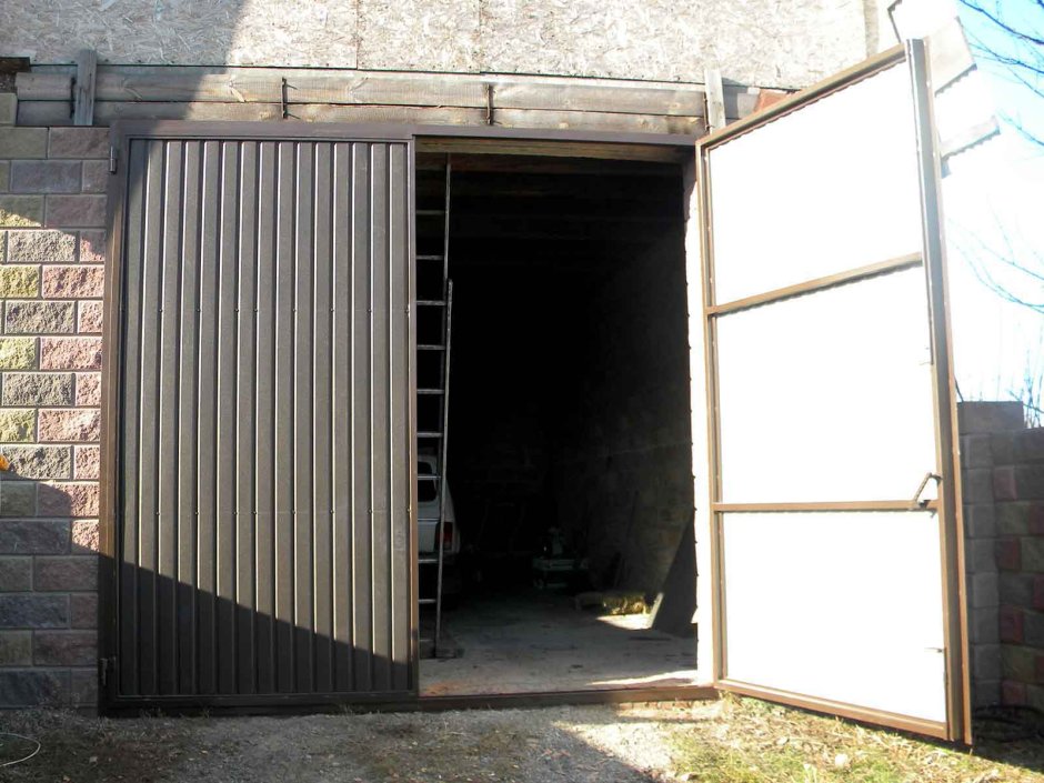 Ворота для гаража из профнастила