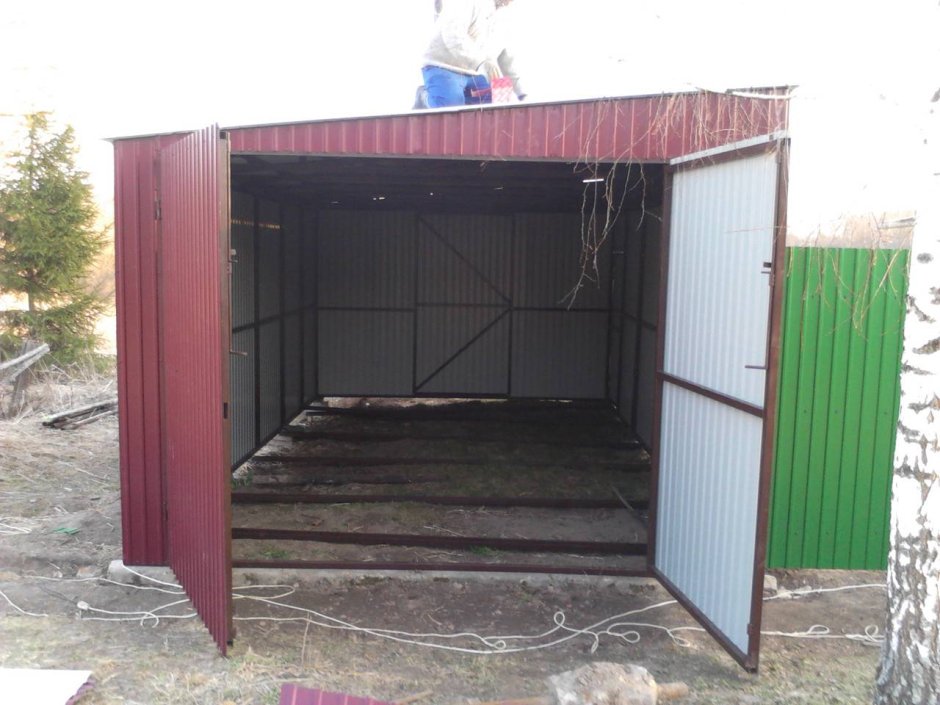 Гаражные ворота из профлиста