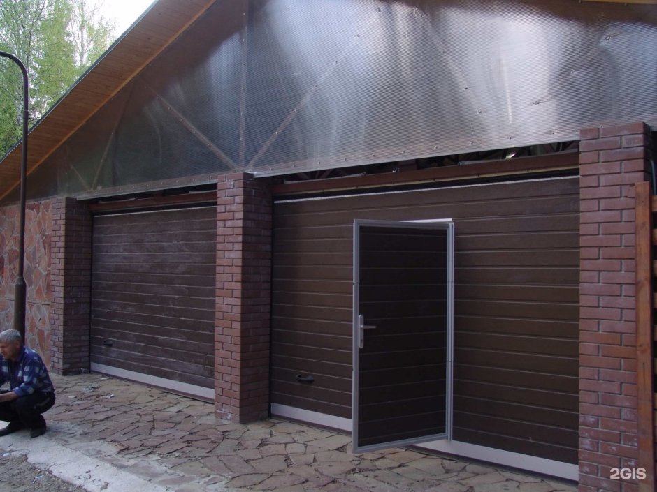 Гаражные секционные ворота