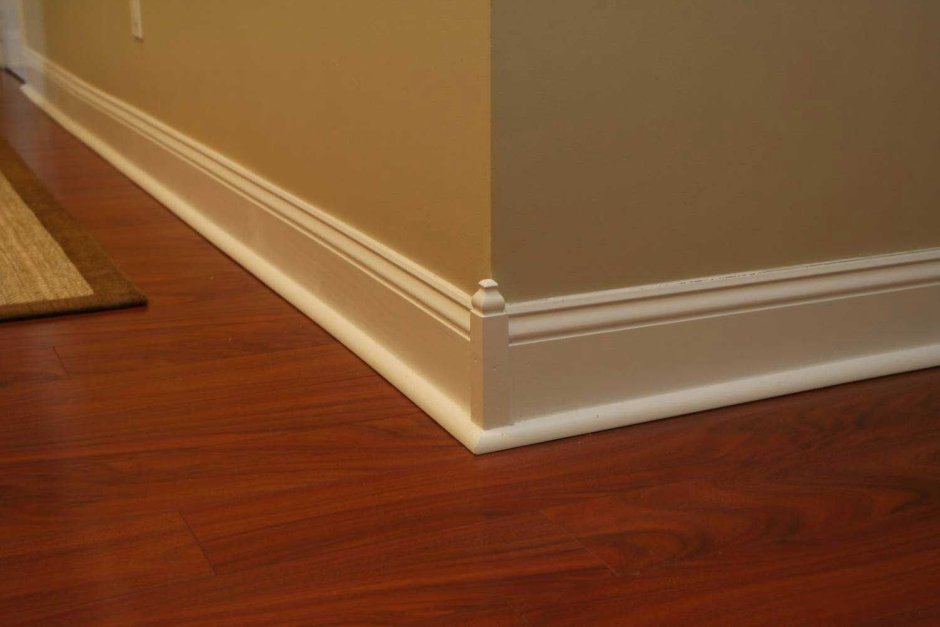 6.51.385 Плинтус Европласт