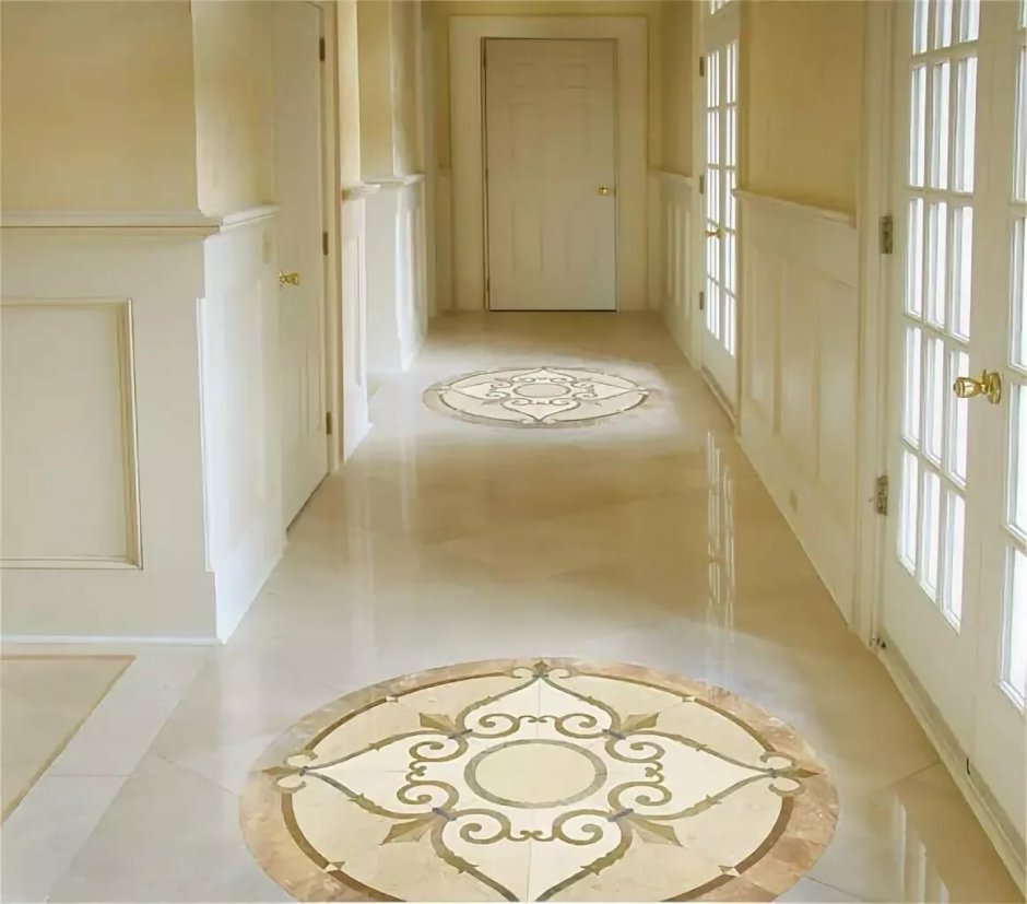 Напольное панно в прихожей