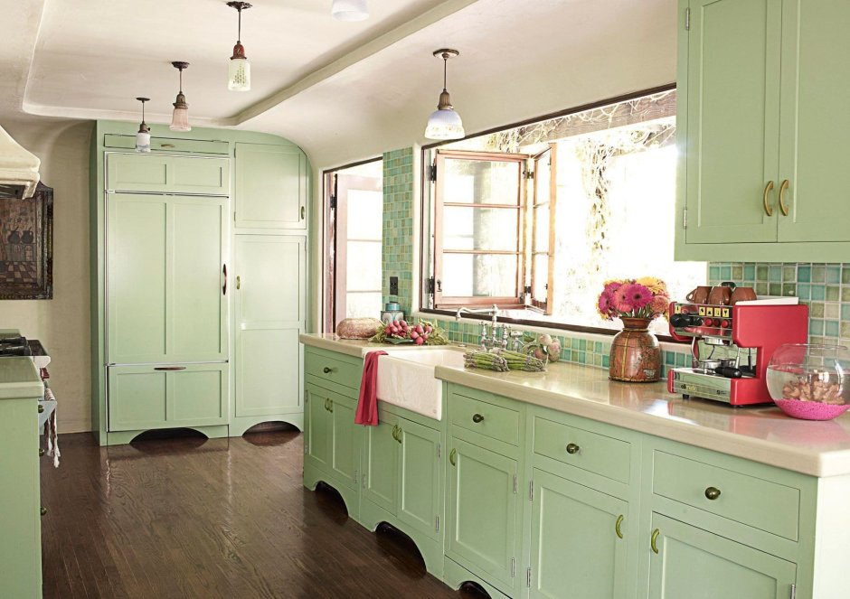 Зеленый шкаф в прихожую