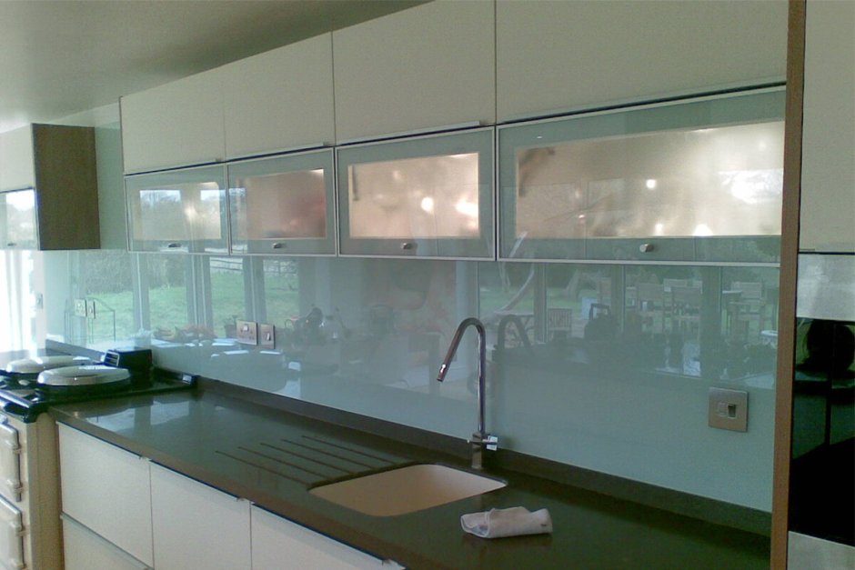 Фартук из каленого стекла