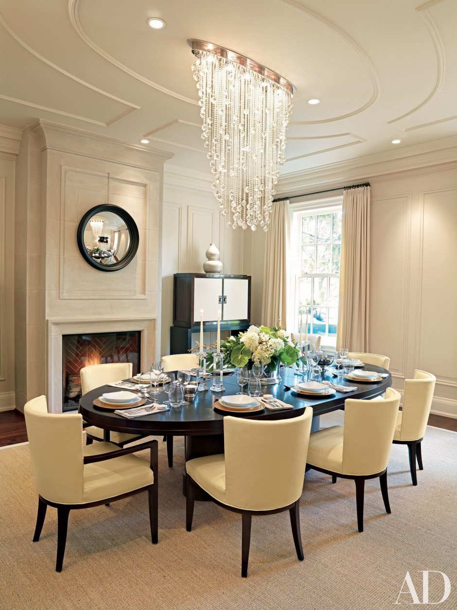 Люстра над столом