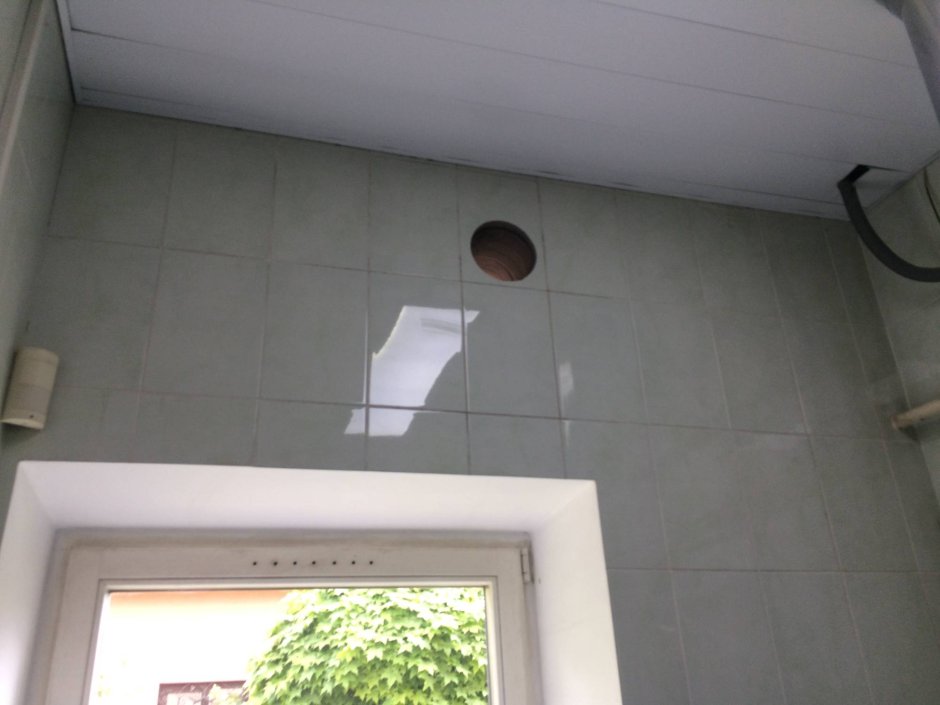 Отверстие под вытяжку в стене