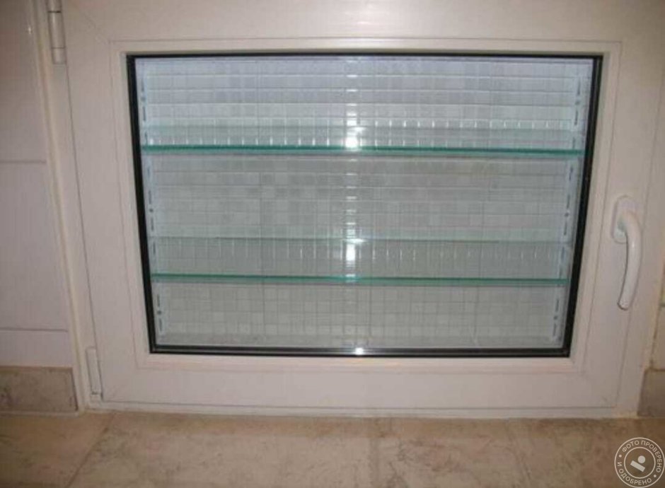 Зимний холодильник со стеклом