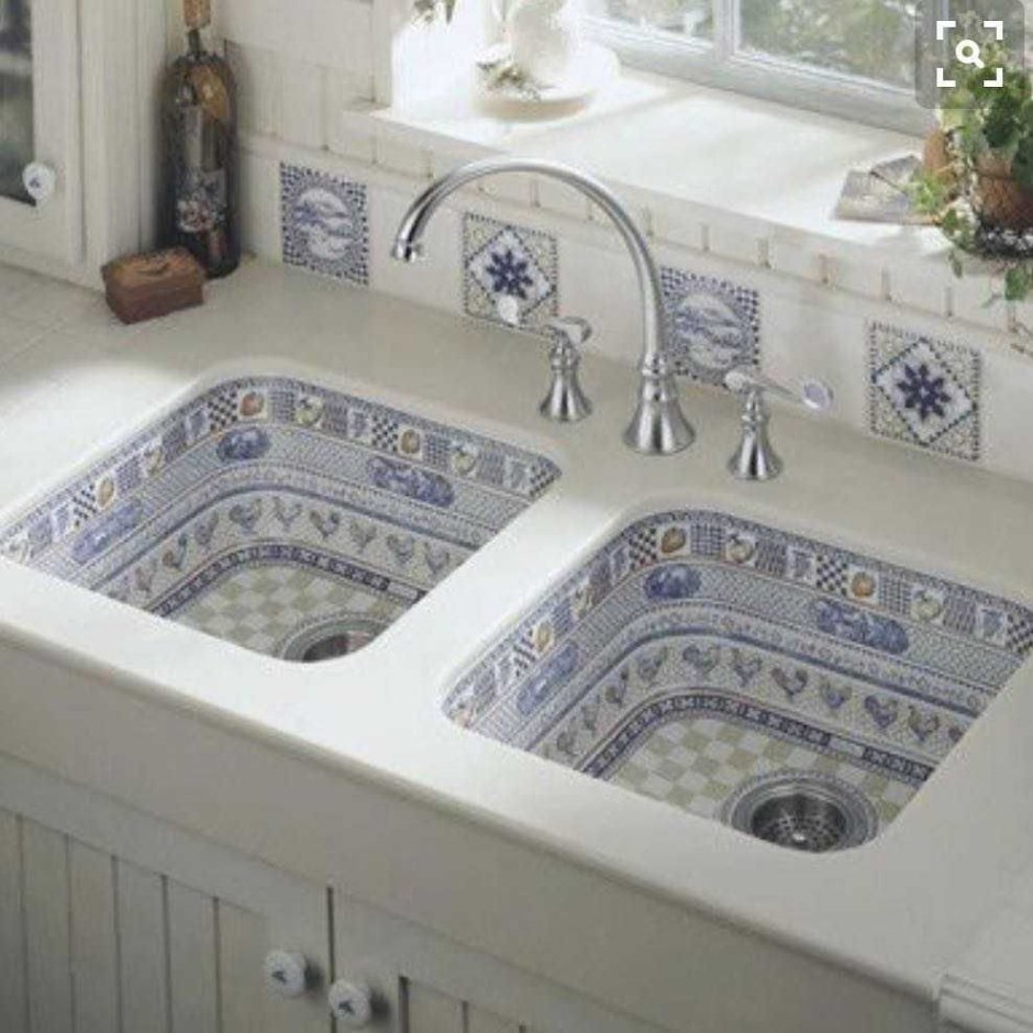 Фаянсовая раковина для кухни