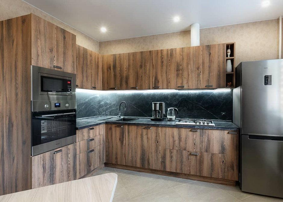 Светло серая кухня