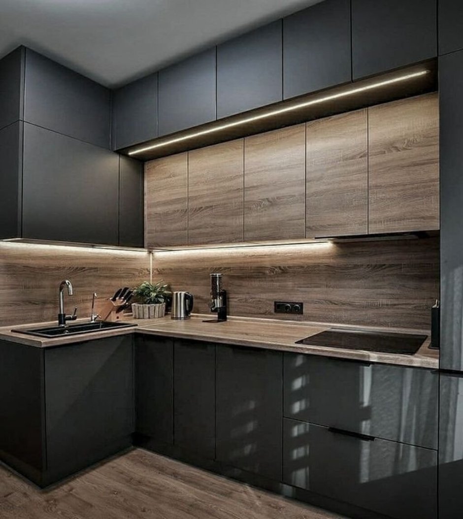 Кухонный гарнитур в цвет дерева и графита