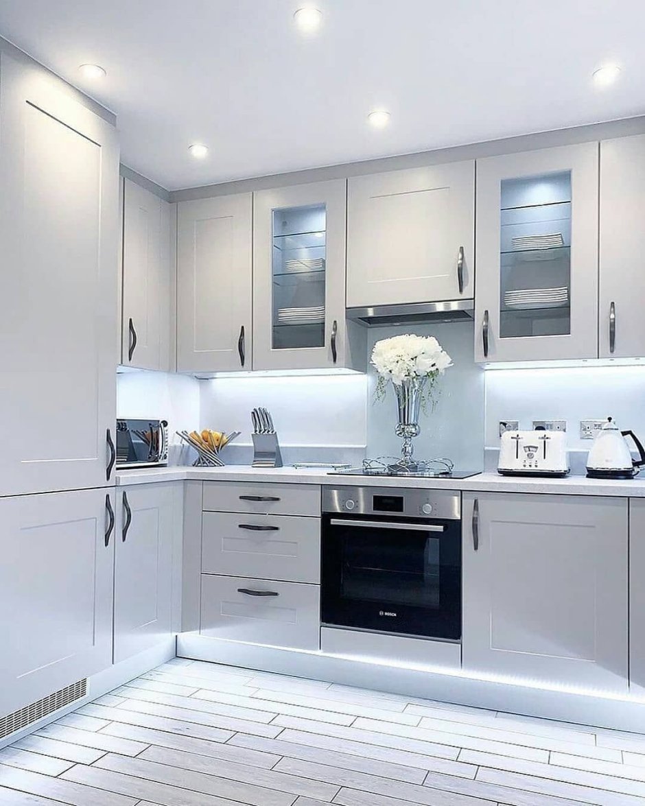 Современная маленькая кухня