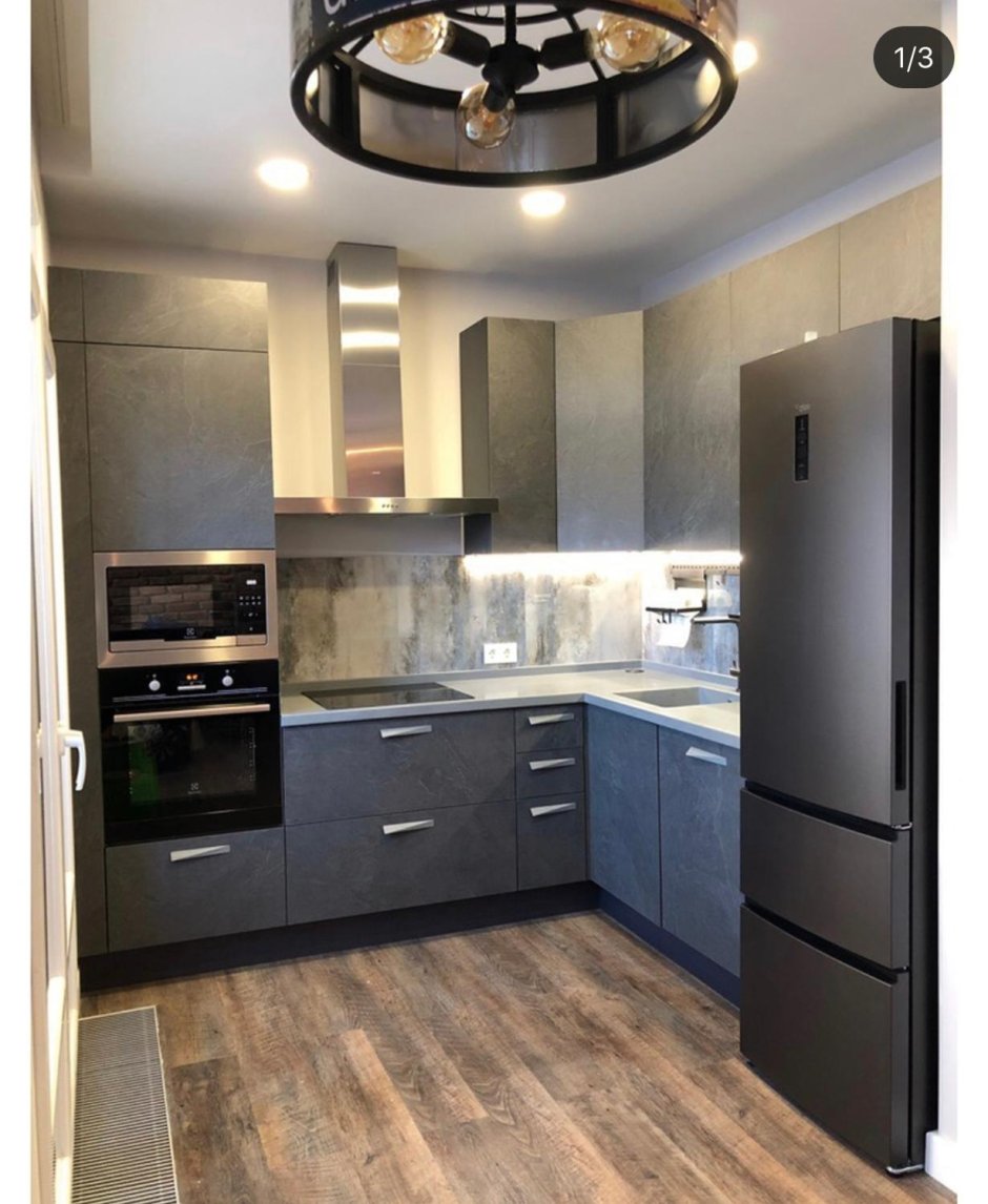 Кухня до потолка