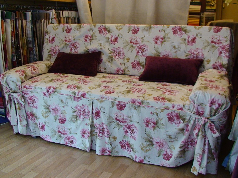 Чехол на диван в деревенском стиле