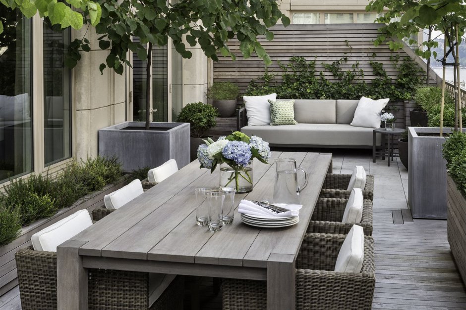 Интерьер кухни с террасой