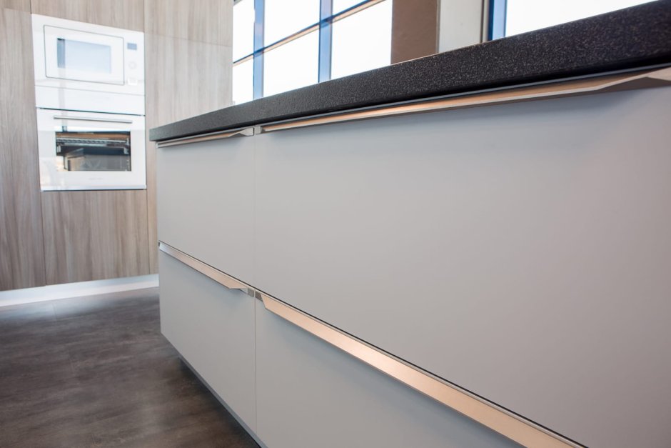 Ручка профиль накладная для фасадов l40