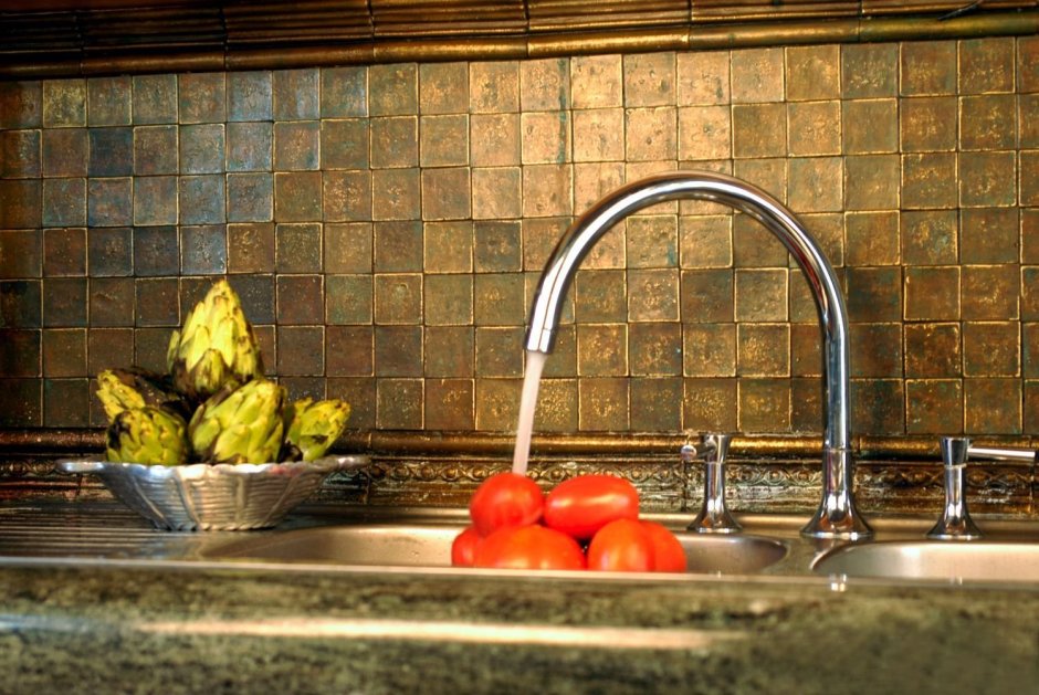 Кухонный фартук из латуни