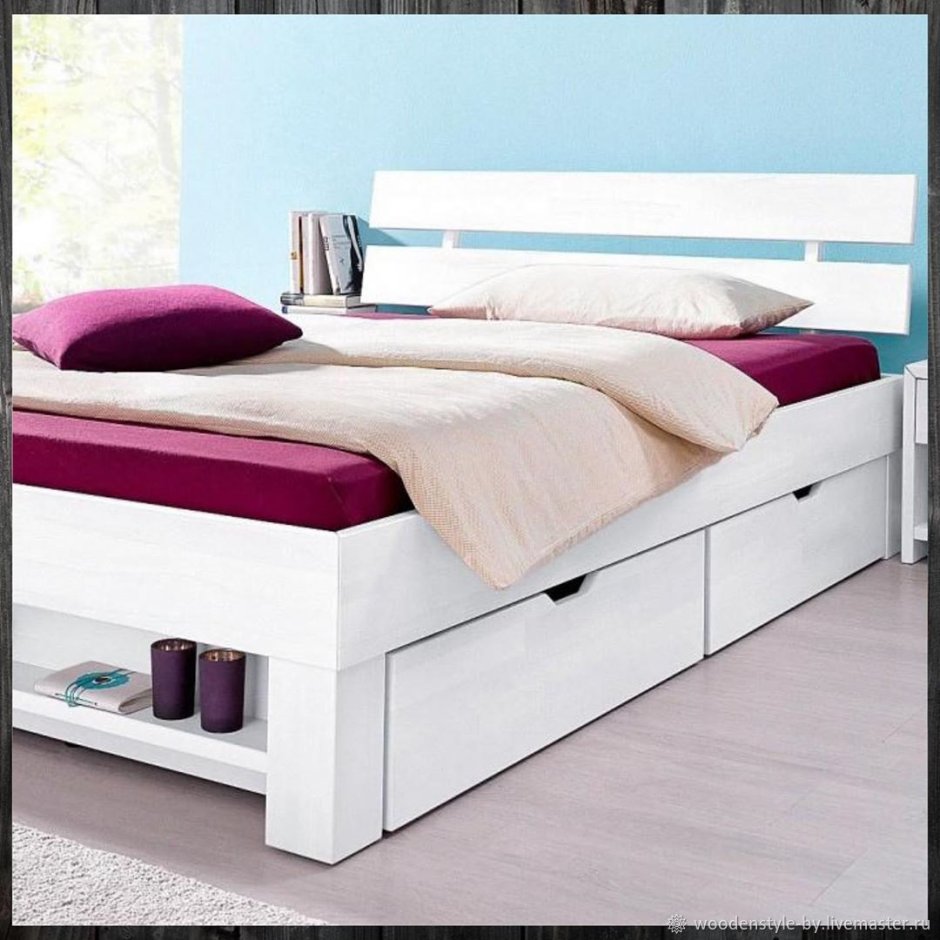 Кровать с выдвижными ящиками